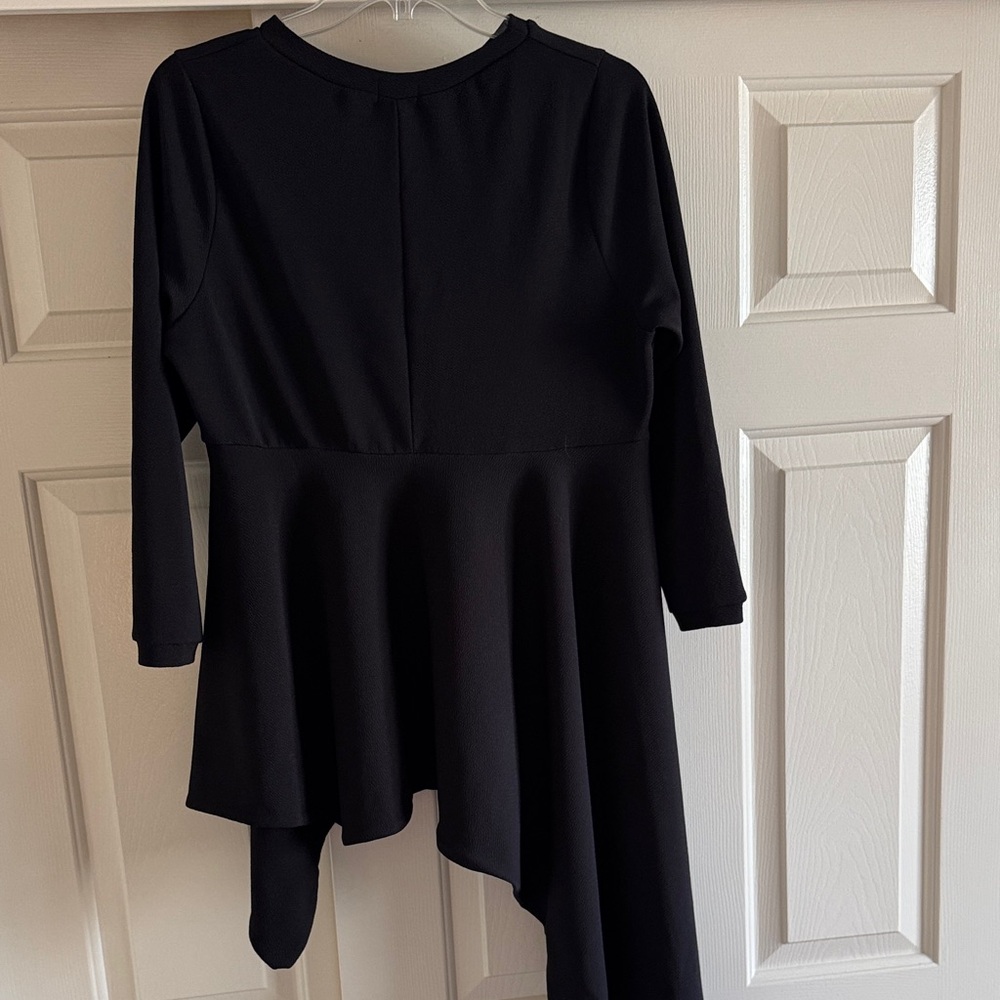 Black Asymmetrical Tunic Top - Picture 4 of 6